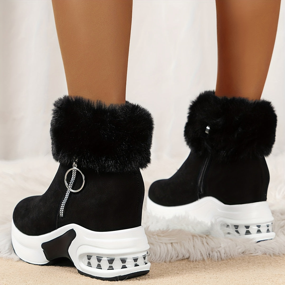 Trendy Women's Boots: Elegance Meets Comfort