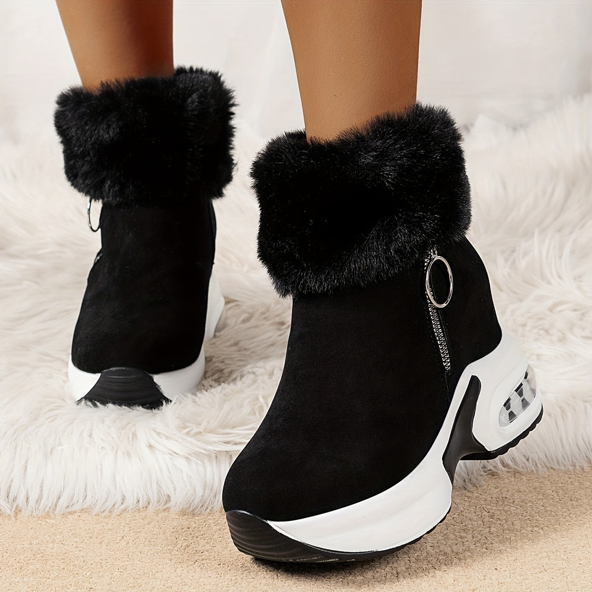 Trendy Women's Boots: Elegance Meets Comfort
