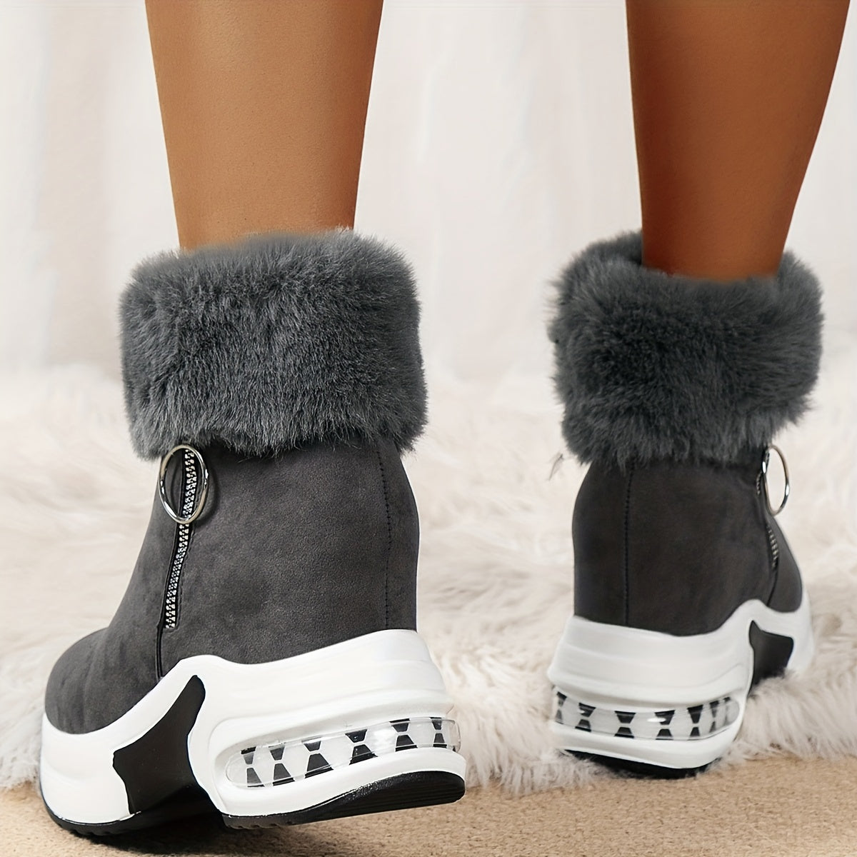 Trendy Women's Boots: Elegance Meets Comfort