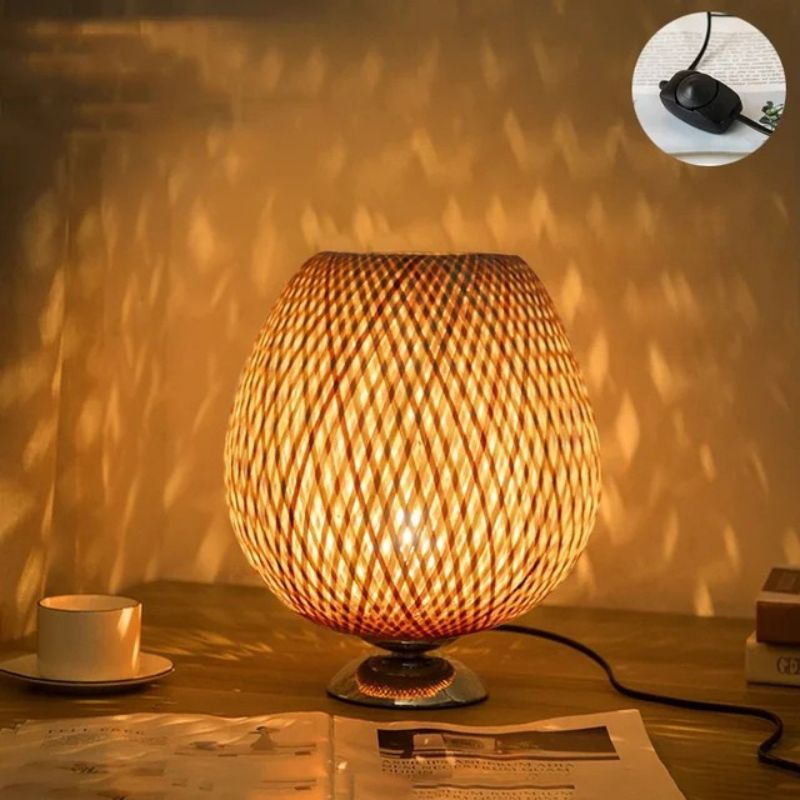 BAMBOO LUMINA – Vintage Table Lamp with Rustic Charm