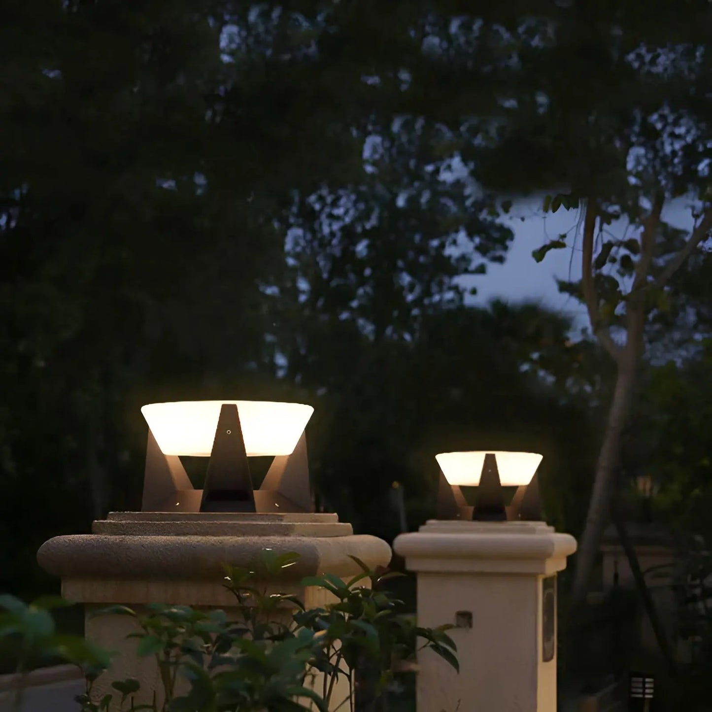 KAIYŪ – Elegant Solar Garden Lamp in Japanese Style