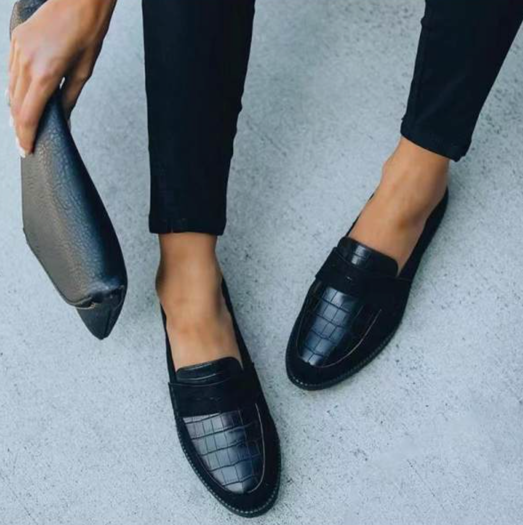 Elegant Black Leather Women's Loafers