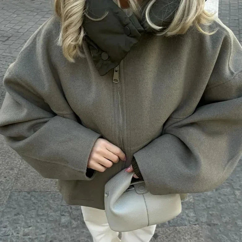 Cozy Casual Women's Hoodie - Stylish Comfort