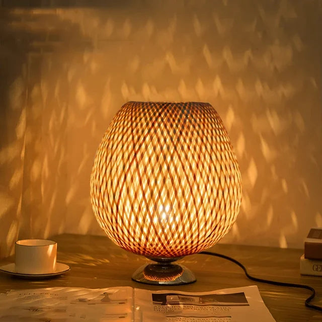 BAMBOO LUMINA – Vintage Table Lamp with Rustic Charm