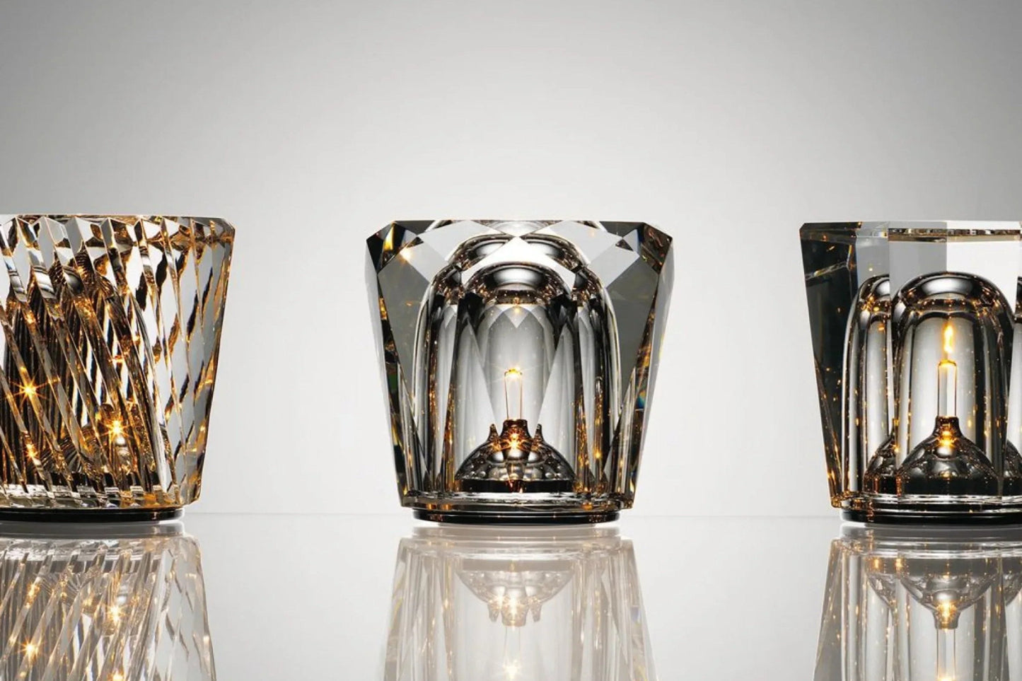 LUMINAIRE – Elegant Rechargeable Crystal Table Lamp
