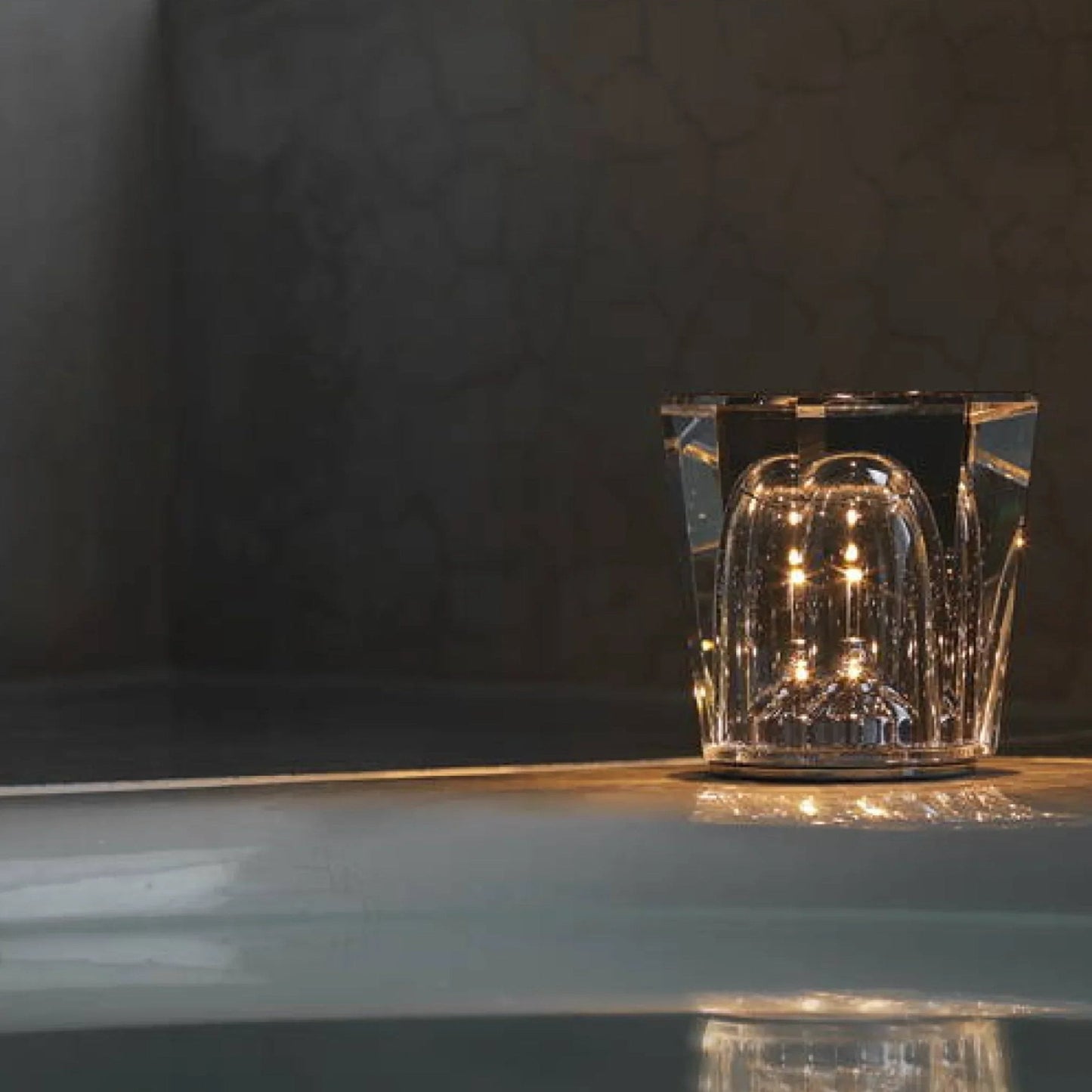 LUMINAIRE – Elegant Rechargeable Crystal Table Lamp