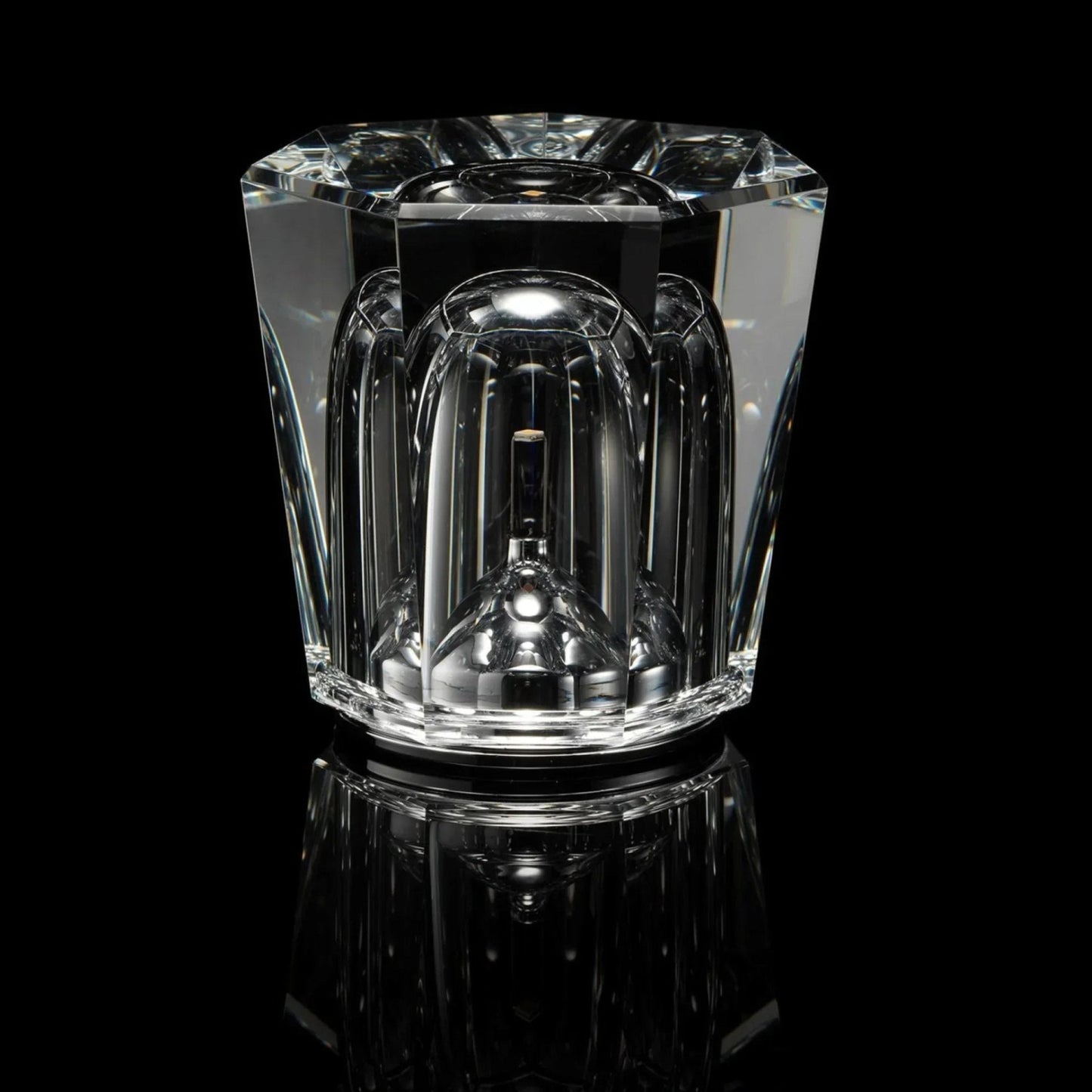 LUMINAIRE – Elegant Rechargeable Crystal Table Lamp