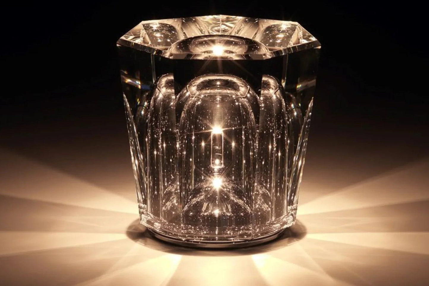 LUMINAIRE – Elegant Rechargeable Crystal Table Lamp