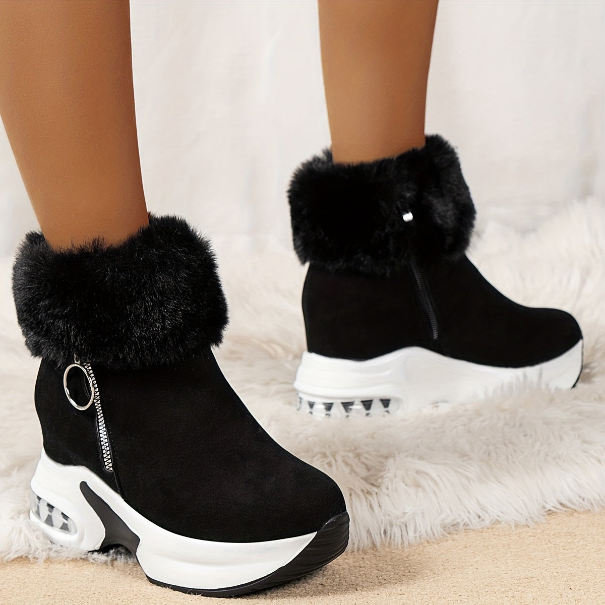 Trendy Women's Boots: Elegance Meets Comfort