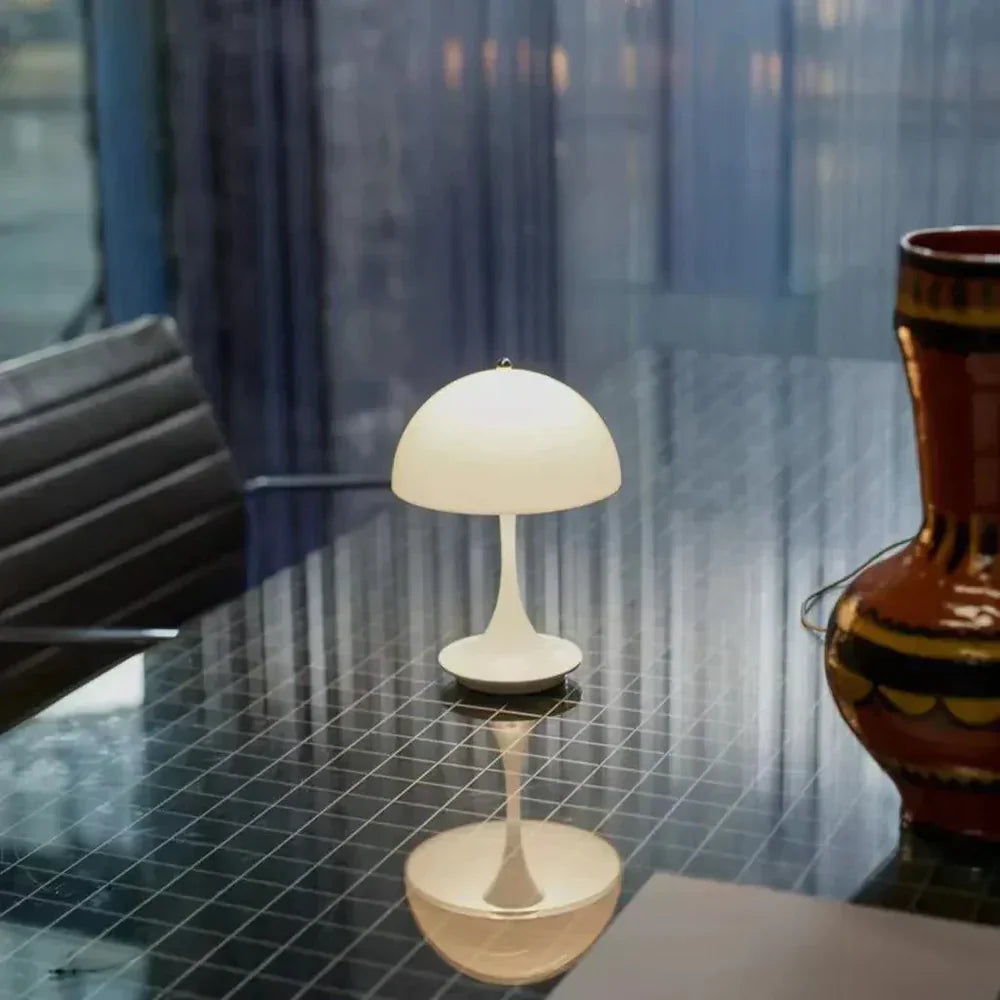 LUMINOUS BLOOM – Vibrant Cordless LED Lamp