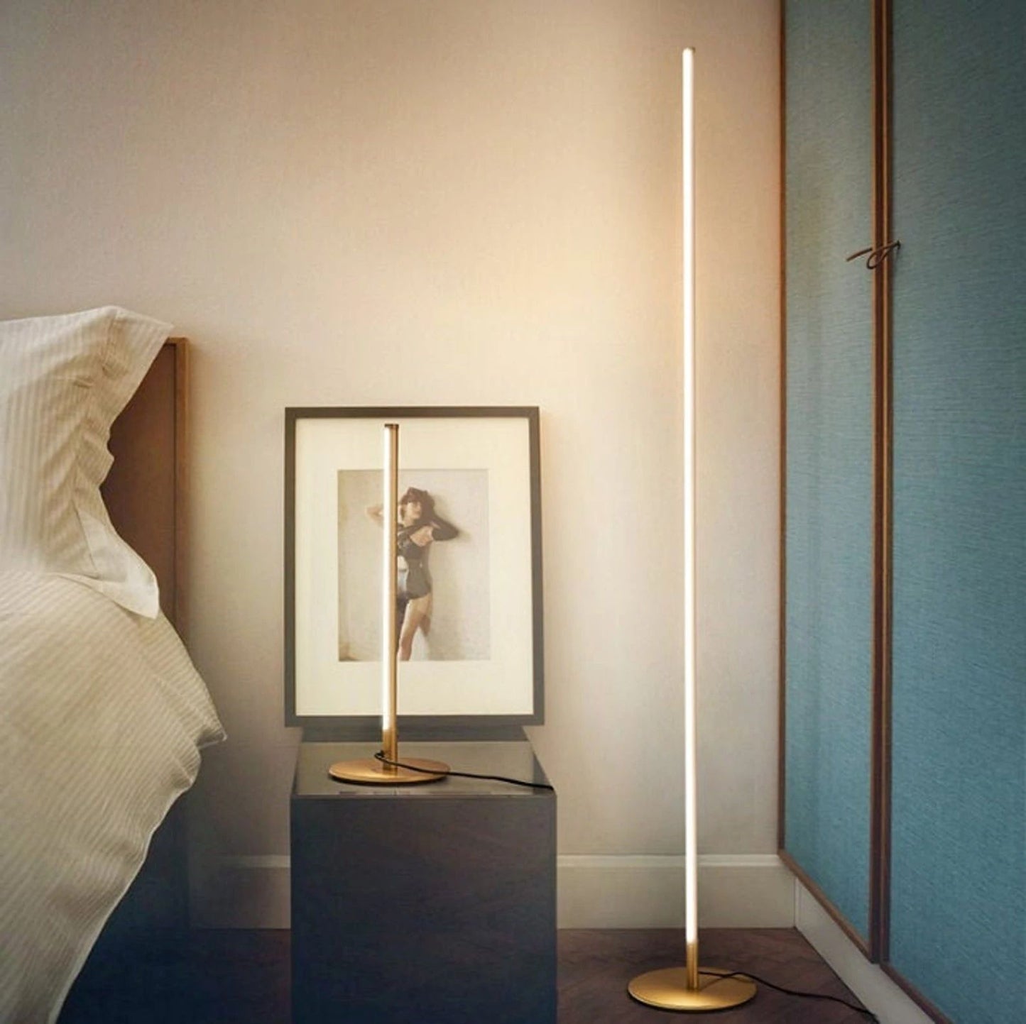 Elegant LED Floor Lamp Inspired by Moon