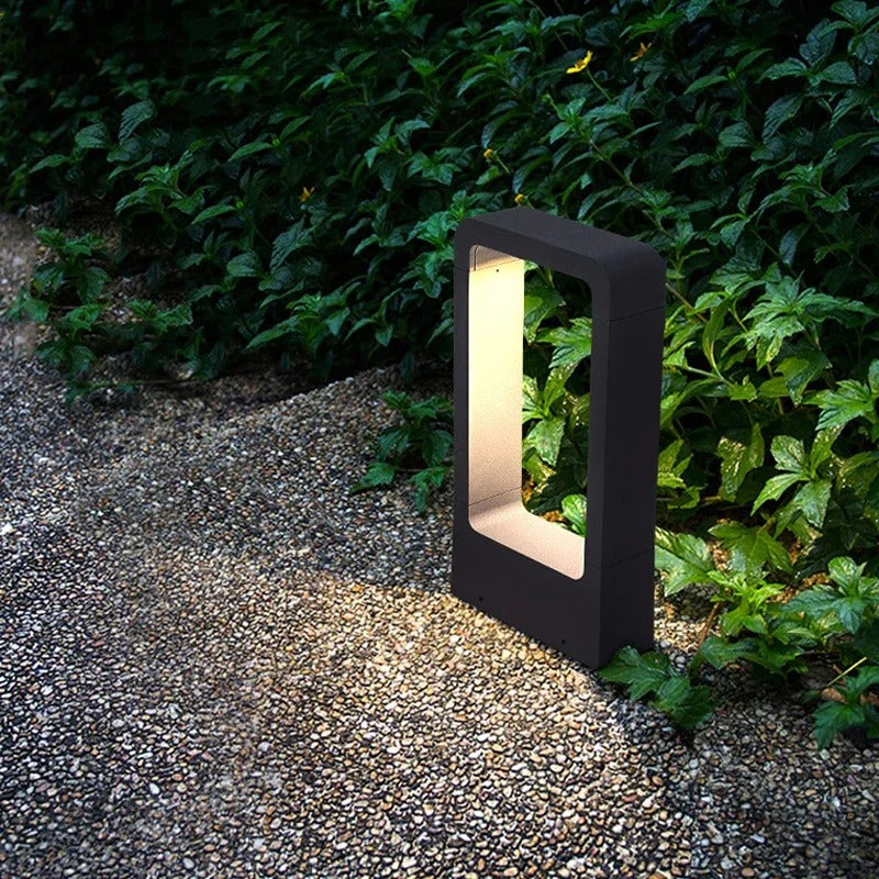 LUMINAIRE – Elegant Outdoor Floor Garden Lamp