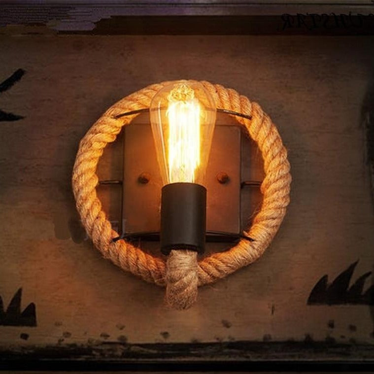 ROPELUXE – Vintage Wall Light with Rustic Charm