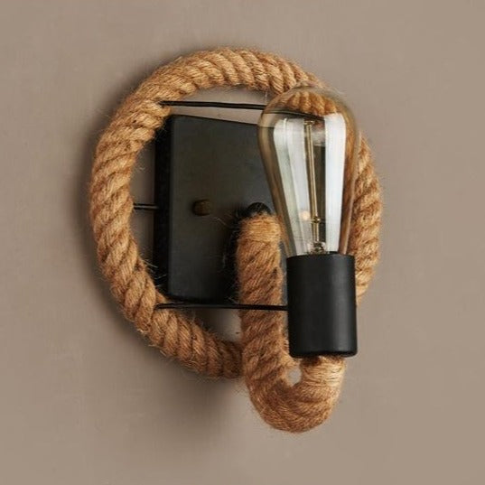 ROPELUXE – Vintage Wall Light with Rustic Charm
