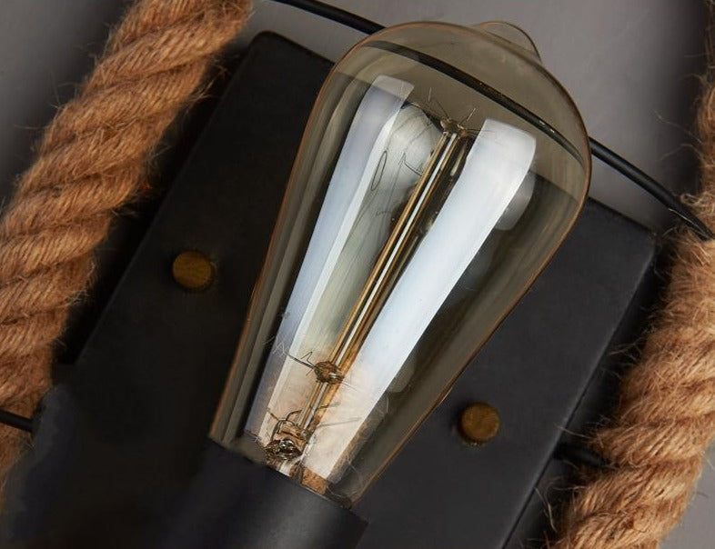 ROPELUXE – Vintage Wall Light with Rustic Charm