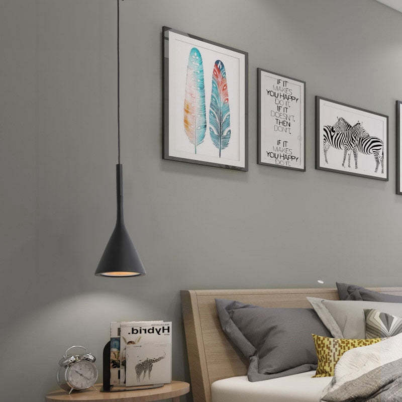 LUMINAIRE TRIANGLE – Modern Pendant Light Fixture