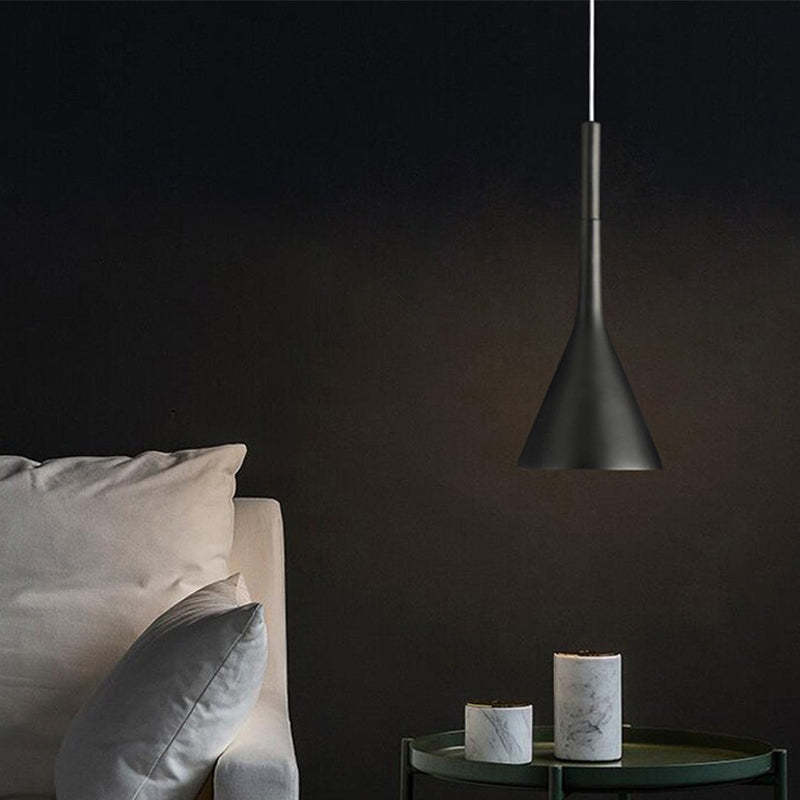 LUMINAIRE TRIANGLE – Modern Pendant Light Fixture