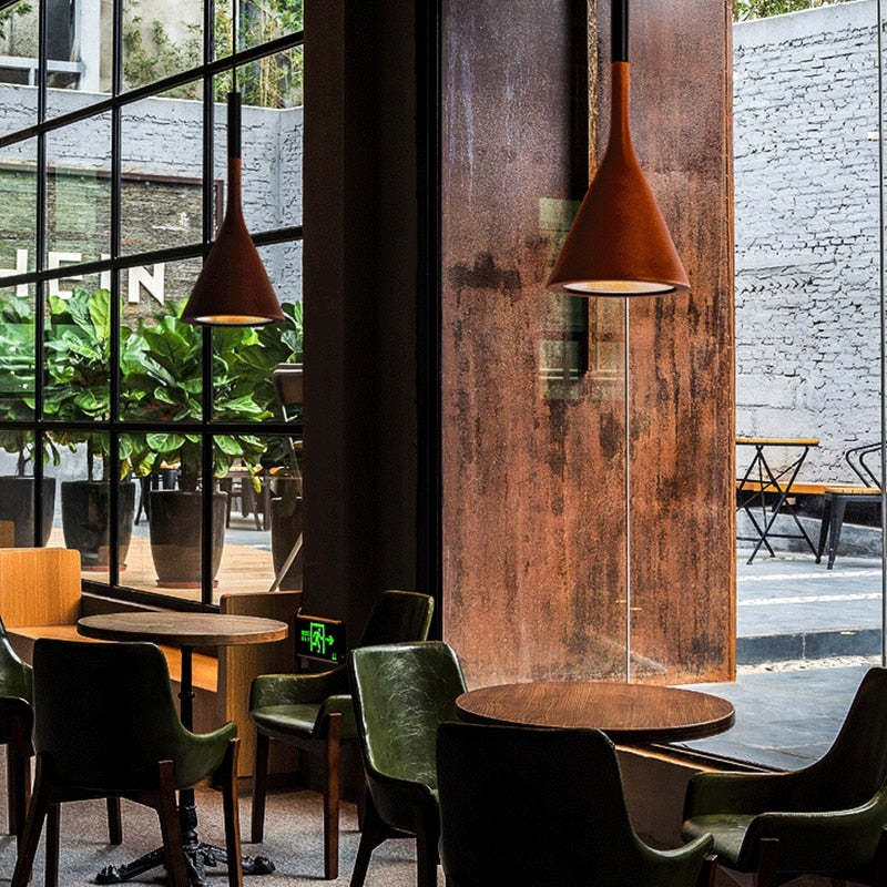 LUMINAIRE TRIANGLE – Modern Pendant Light Fixture