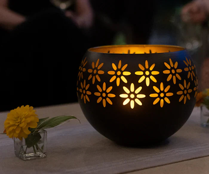 LUMIFLORA – Elegant Floral Candle Lamp & Aroma Diffuser