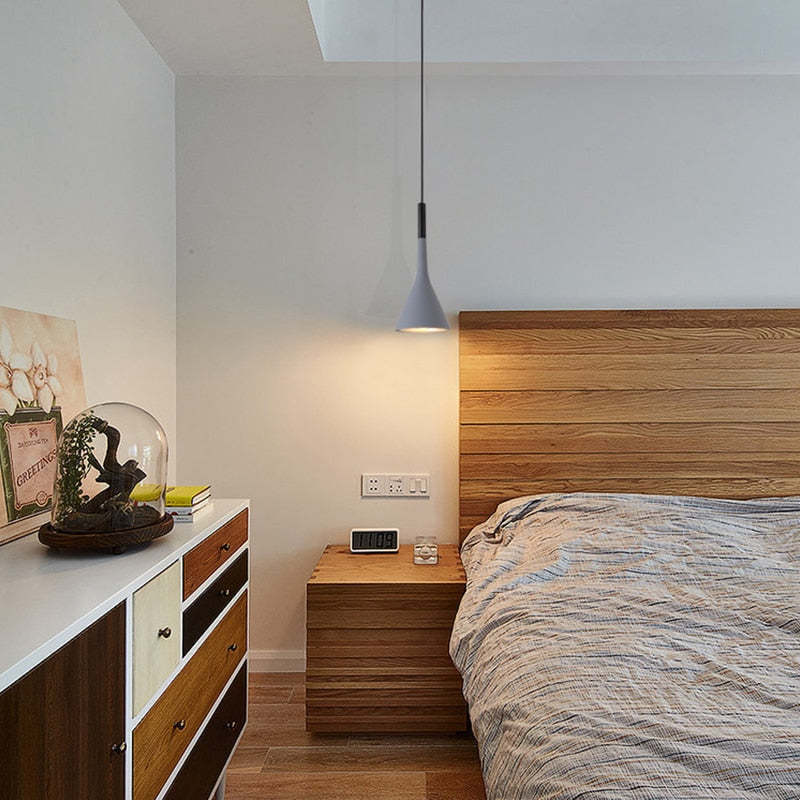 LUMINAIRE TRIANGLE – Modern Pendant Light Fixture
