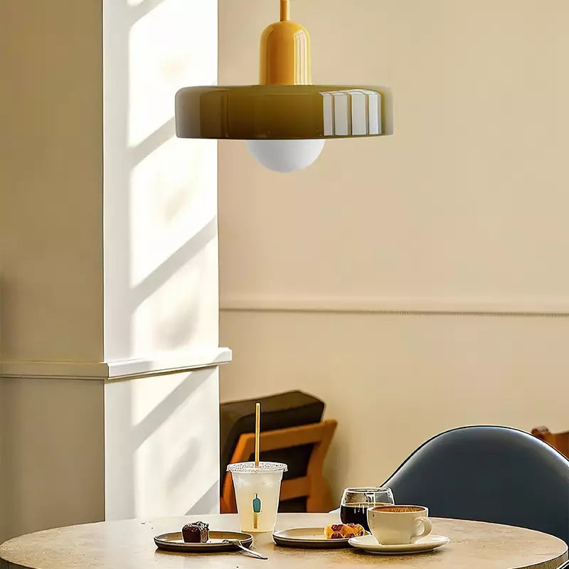 LUMINOUS ARTISAN – Elegant Colored Glass Pendant Lamp