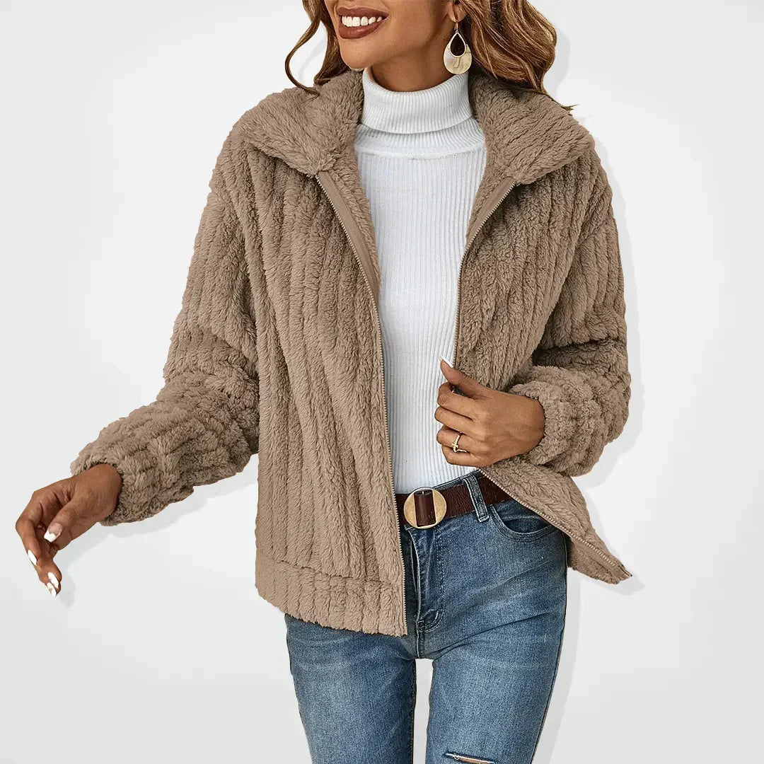 Elegant Women's Blazer: Timeless Style & Comfort