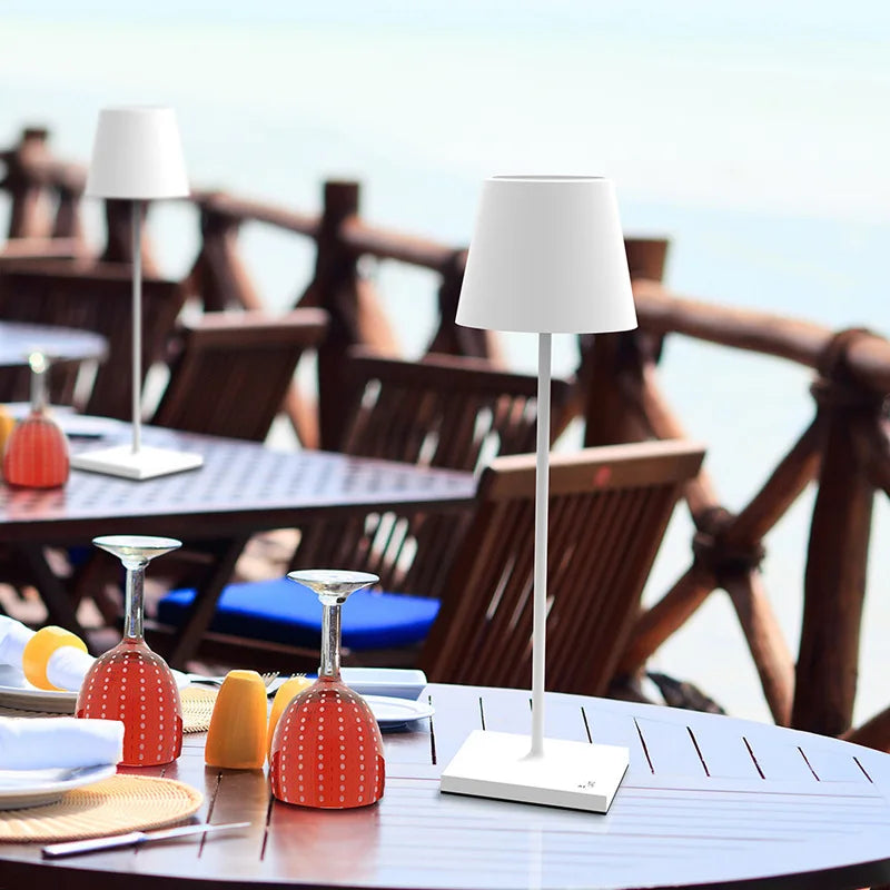 LUMINOUS – Elegant Wireless Rechargeable Table Lamp