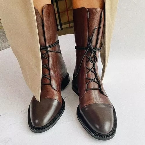 Elegant Leather Heeled Boots with Arch Support