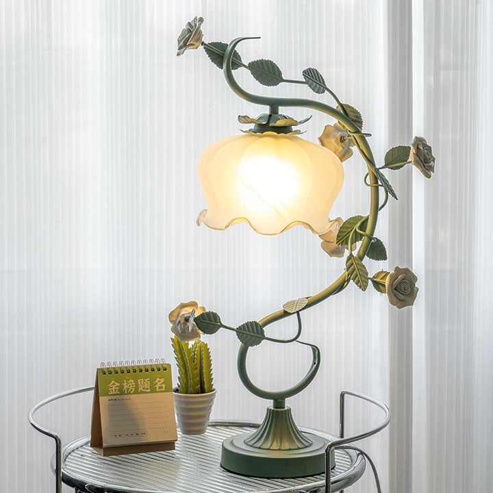 ROSELUXE – Enchanting Pink Rose Lighting Lamp