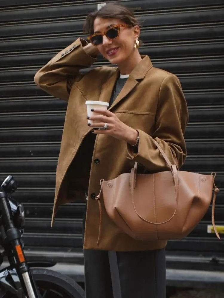 Elegant Women's Wool Blend Blazer