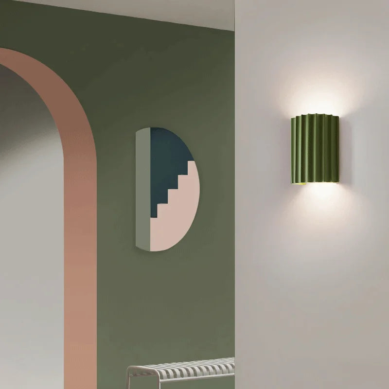 LUMINOUS ARTISTRY – Modern Resin Wall Lamp