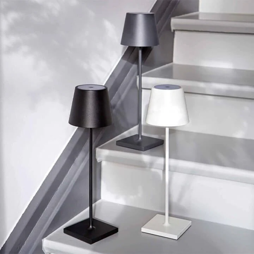 LUMINOUS – Elegant Cordless LED Table Lamp