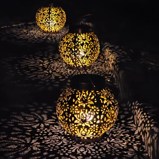 LUMINAIRE – Elegant Solar Hanging Garden Lamp
