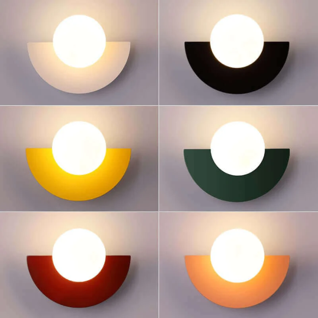 LUMINAIRE – Chic Metallic Half-Moon Wall Lamp