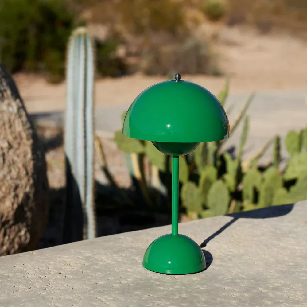 LUNARIA – Chic Wireless LED Table Lamp
