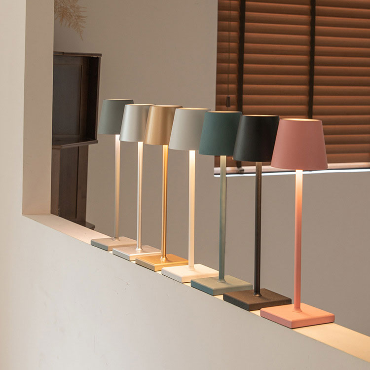 LUMINOUS – Elegant Wireless Rechargeable Table Lamp